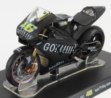 MODELLINO MOTO STATICO YAMAHA YZR-M1 N.46 VALENTINO ROSSI TEST 2004 SCALA 1/18