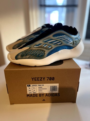 Nuove adidas yeezy - 700, v3
