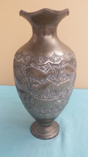 Antico vaso cesellato - vaso, a
