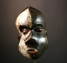 Maschera Igbo africana