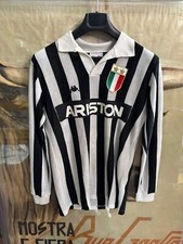 Maglia Juventus 1983 Platini n.10 – Vintage Kappa – Due Stelle – Anni 1983 Jerse
