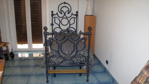 Letto singolo completo - , in