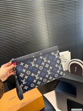 Pochette LV Classic Monogram