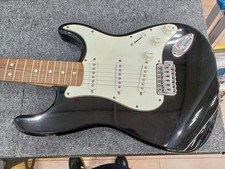 FENDER STRATOCASTER Tastiera