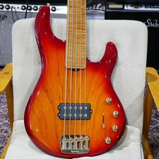 Basso elettrico MUSIC MAN BFR