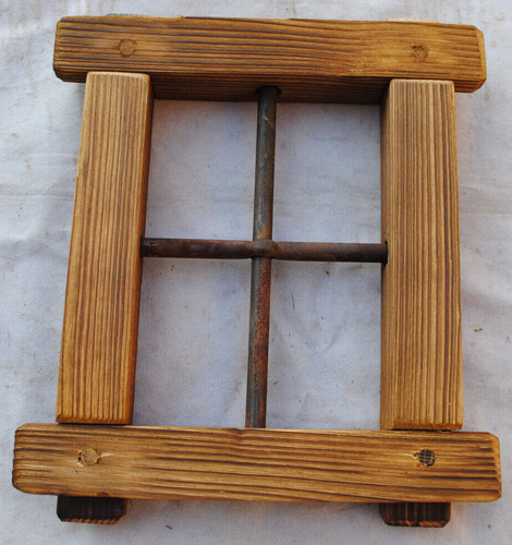 Finestra legno con grata - legno,