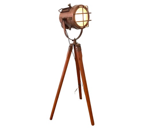 Faretto treppiede legno - in,