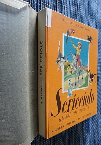 Scricciolo quasi uccello r - uccello,