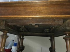 Tavolo Quadrato in legno noce