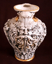 VECCHIO VASO IN PORCELLANA