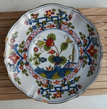 PIATTO FRUTTIERA FINE CERAMICA POLILOBI FIORI FIRMATO "IMOLA"  garofano FAENZA