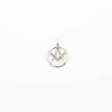 19 Pendente massonico in oro giallo a basso titolo e bianco con brillanti con co