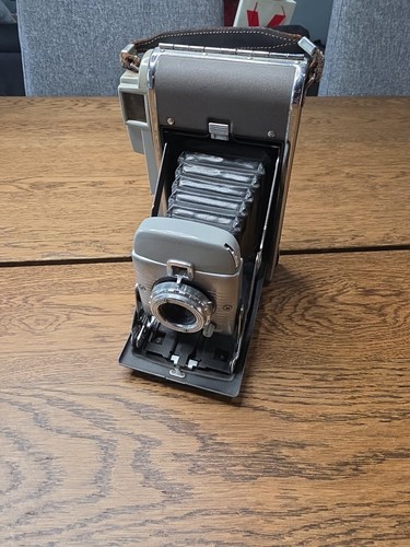 Polaroid land camera - land,