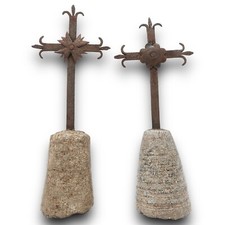 ANTICHE CROCI in FERRO BATTUTO FORGIATO con BASI in PIETRA XVII sec 1600