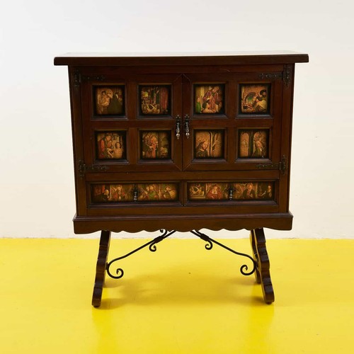 Credenza legno con immagini - credenza,