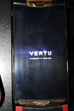 Vertu Signature Touch usato