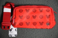 Marsupio Lululemon x Disney