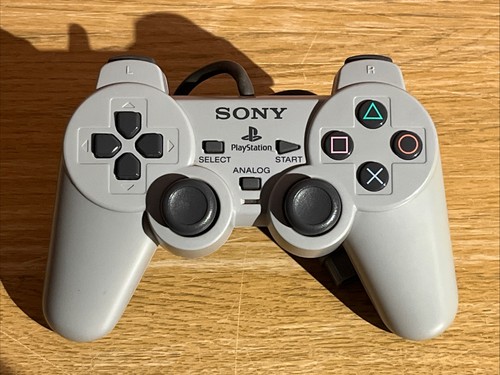 Raro controller concavo