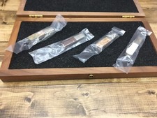 Parker Cutlery Co. "Little Louie" Set di coltelli 4 pezzi in vetrina noce - come nuovi