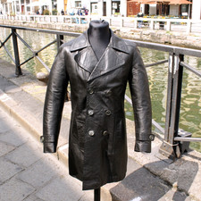 Trench coat in pelle vintage