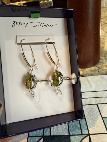 Nuovi orecchini betsey johnson - nuovi,