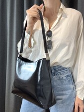 Borsa a tracolla Fratelli Rossetti in pelle verniciata nera - fine anni '90 / 2000 Y2K