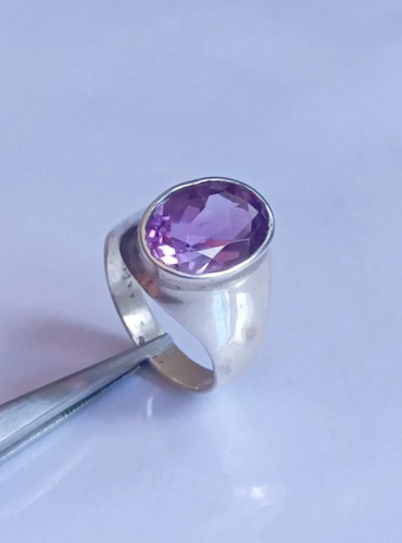 Anello ovale ametista naturale