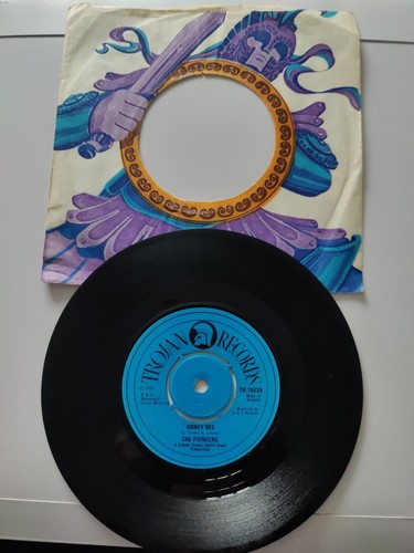 The pioneers honey - pioneers, 7"