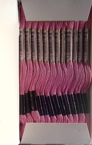 Boite fils à broder - 1,