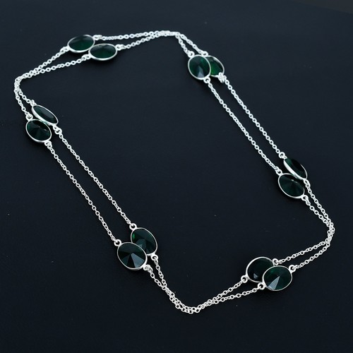 Collana con pietre preziose