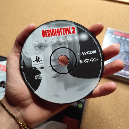 Residente evil nemesis ps1 - nemesis,