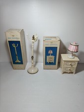 Mobili in miniatura bambole