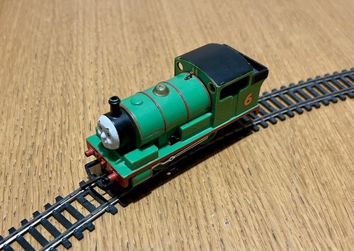 Hornby r350 thomas friends - hornby,