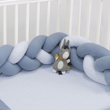 Treccia paracolpi per culla e