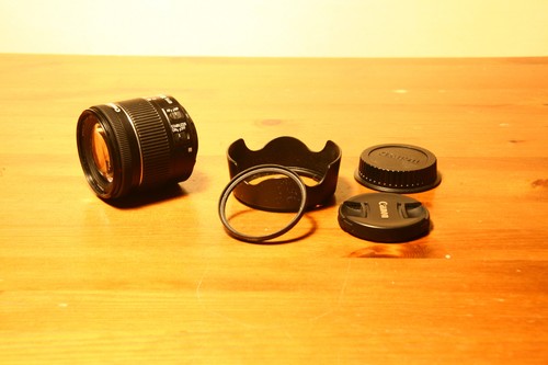 Canon zoom lens - ef-s, mm