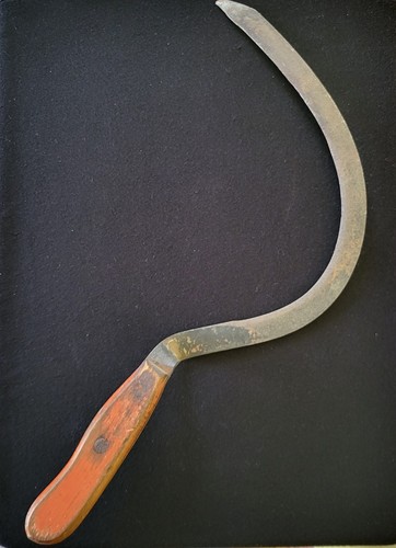 Antico attrezzo agricolo - , falce