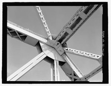 Tenswaw River Lift Bridge, US