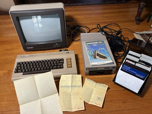 Vintage computer commodore - computer,