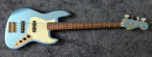 Rara chitarra basso jazz