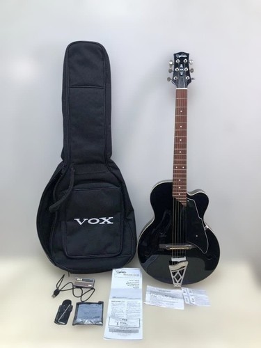 Chitarra jazz acustica