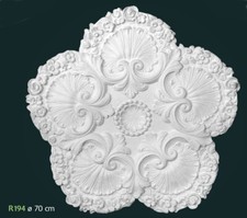 Rosone in gesso bianco per