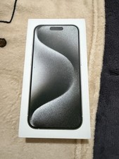 Apple iPhone 15 Pro - 128GB - Titanio Bianco