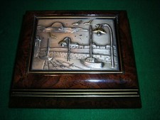 COFANETTO IN LEGNO CON LASTRA