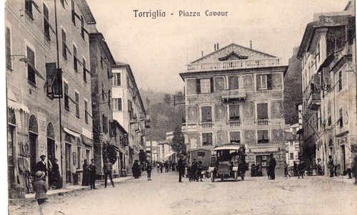 Torriglia piazza cavour - piazza,