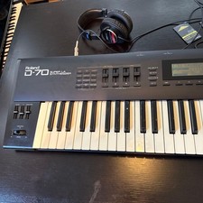 Roland D-70 Synthesizer 76