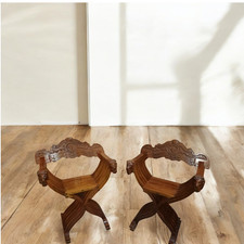 ANTIQUE PAIR OF CARVED WOODEN