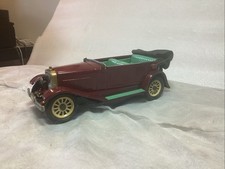 auto giocattolo vintage latta