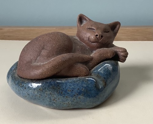 Studio pottery ceramic cat - studio,