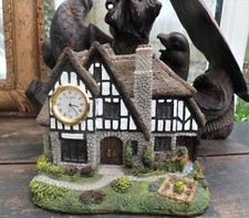 Vecchio cottage stile Tudor