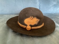 ESERCITO ITALIANO CAPPELLO FALDA CIRCOLARE CAPPELLANO MILITARE FREGIO CARABINIER